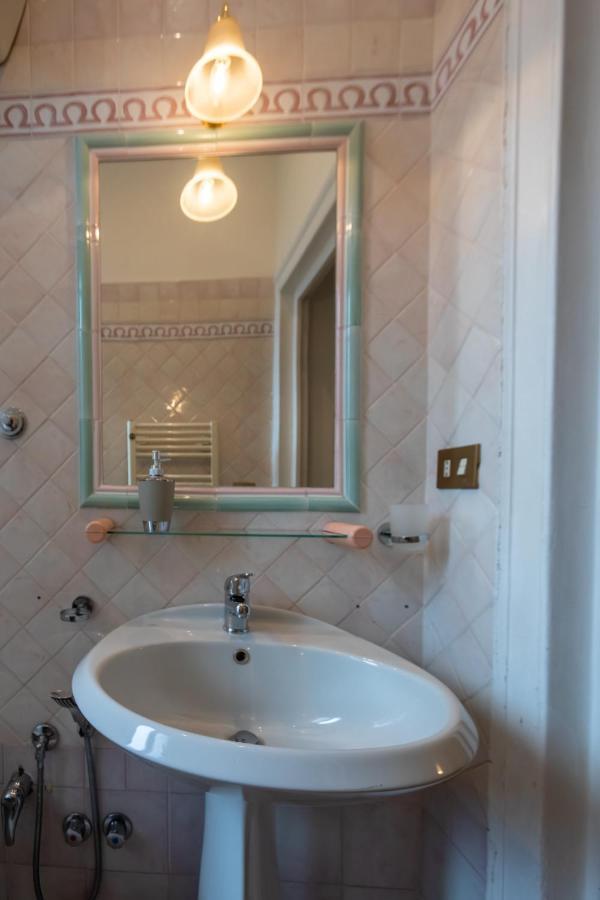 Romamoremio Buitenkant foto